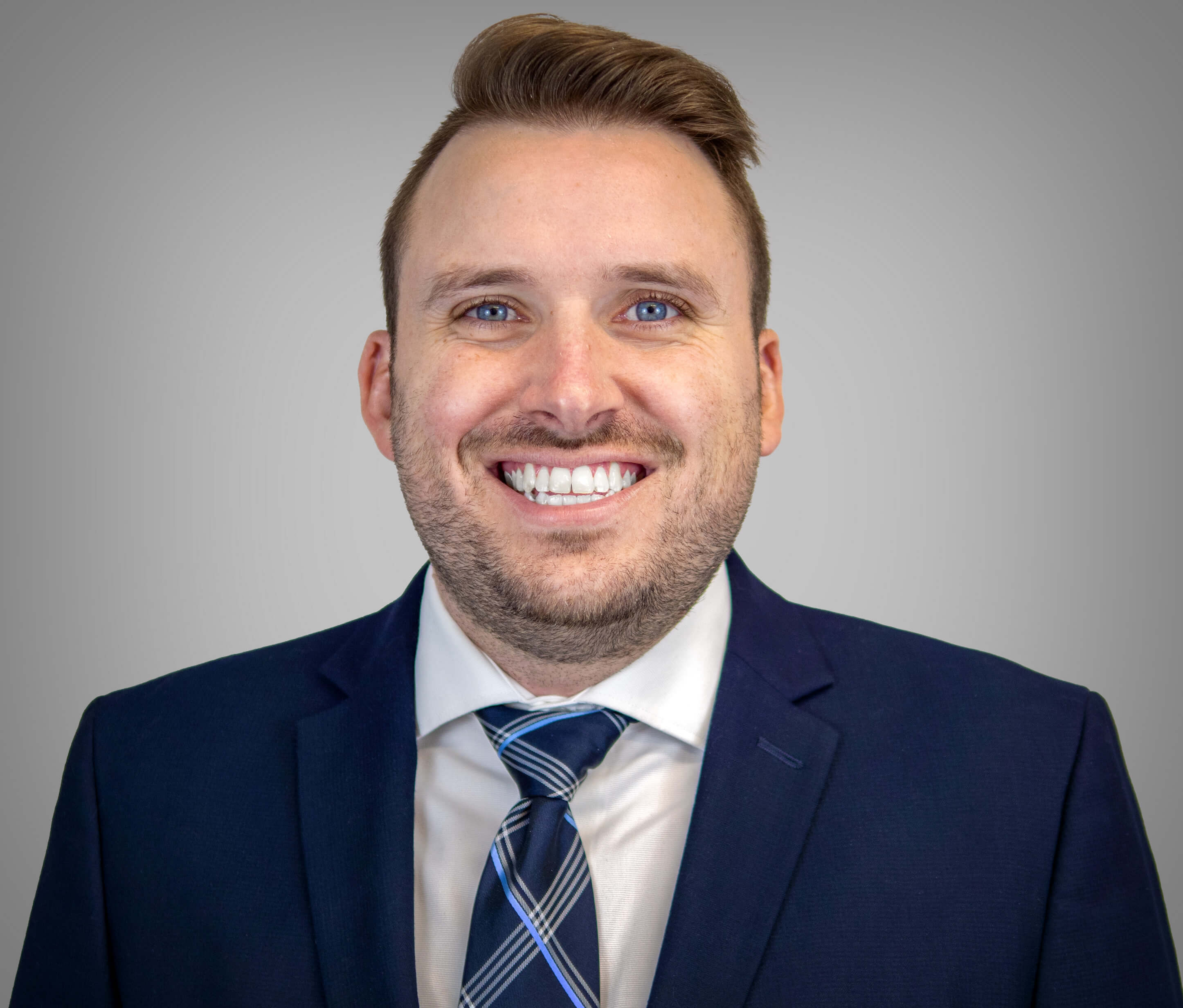 Luke Mendel Headshot
